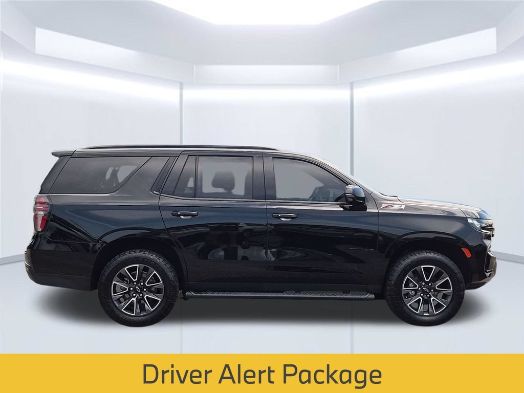 Used 2023 Chevrolet Tahoe Z71 w/ Luxury Package AWD/4WD image 7