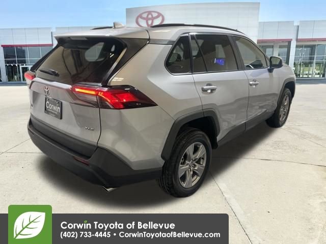Used 2025 Toyota RAV4 XLE image 5
