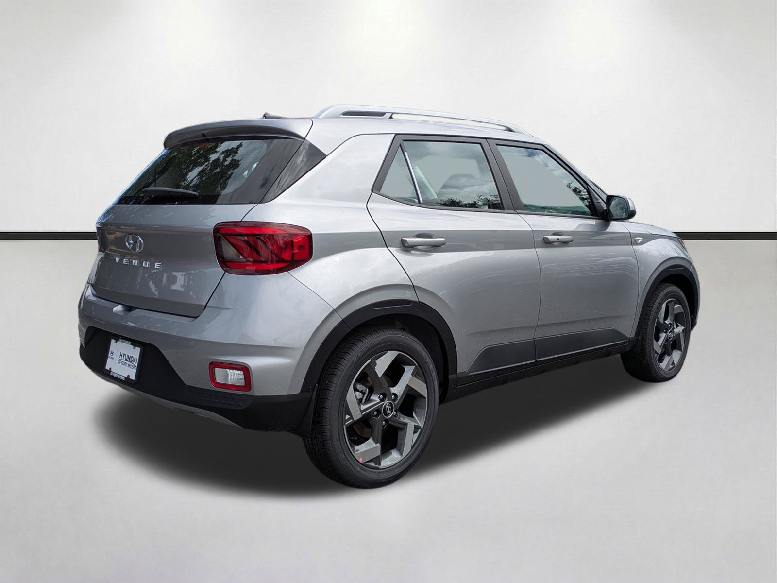 New 2026 Hyundai Venue SEL FWD image 5