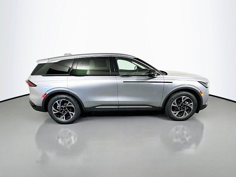 New 2026 Lincoln Nautilus Premier w/ Equipment Group 102A image 8