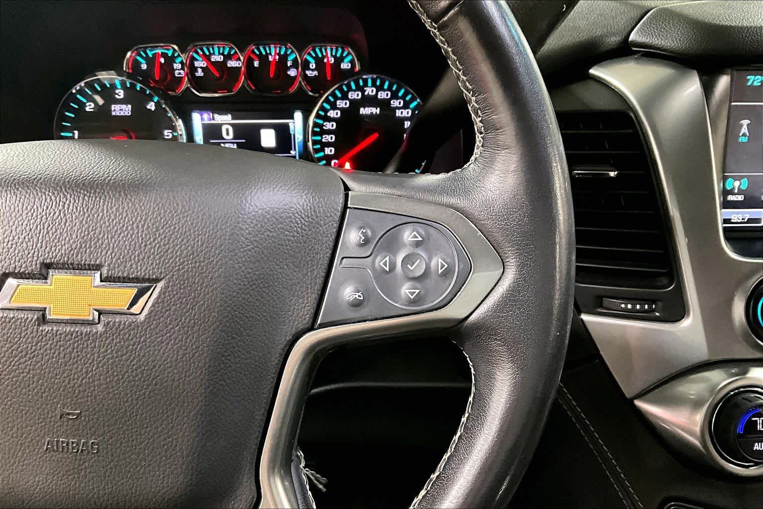 Used 2019 Chevrolet Suburban Premier AWD/4WD image 25