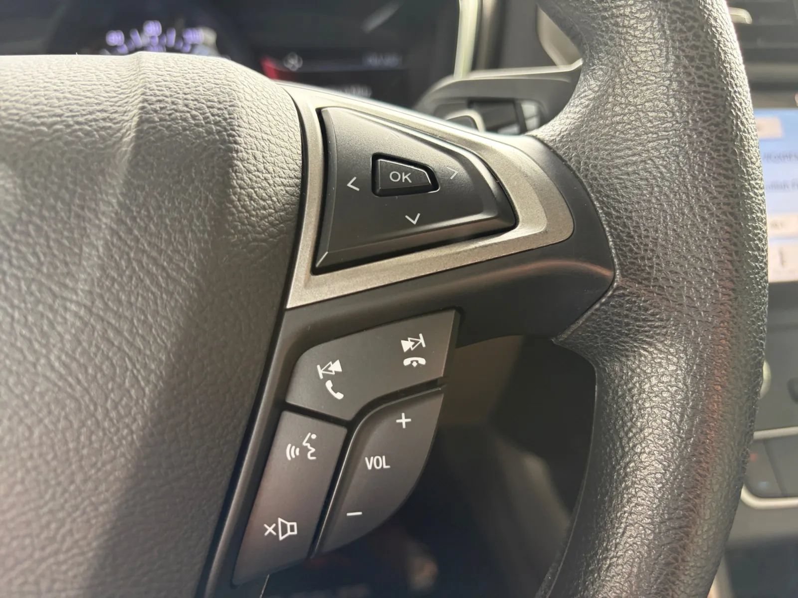 Used 2019 Ford Fusion SE FWD image 29