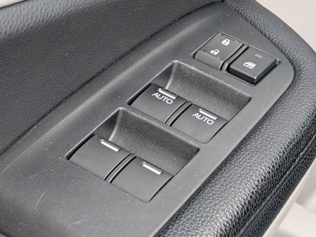 Used 2016 Honda Pilot Elite image 22