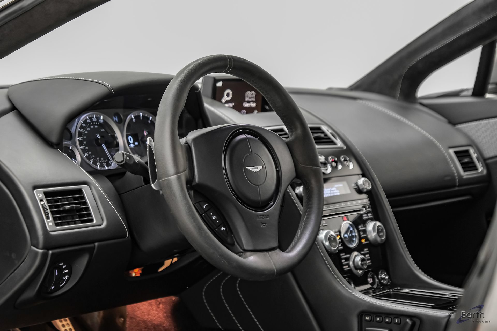 Used 2014 Aston Martin V8 Vantage S RWD image 45