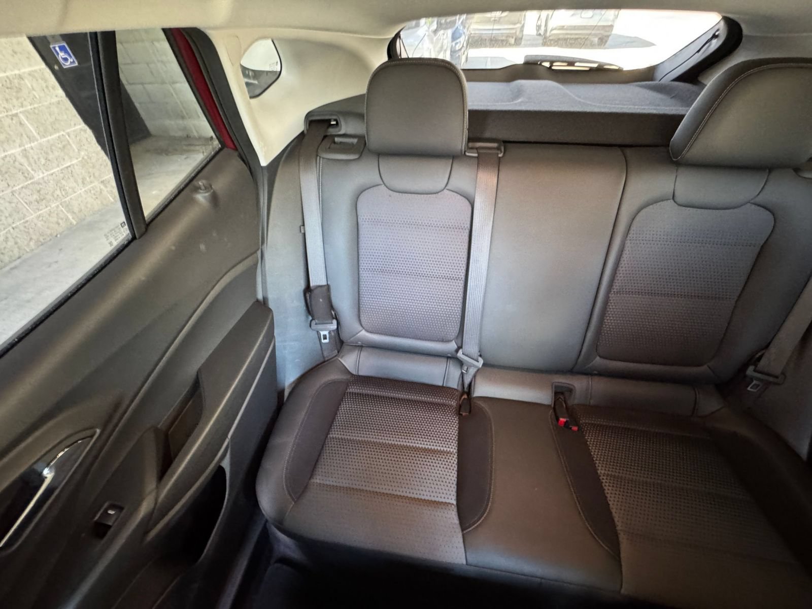 Used 2025 Chevrolet Trax LT w/ LT Convenience Package FWD image 38