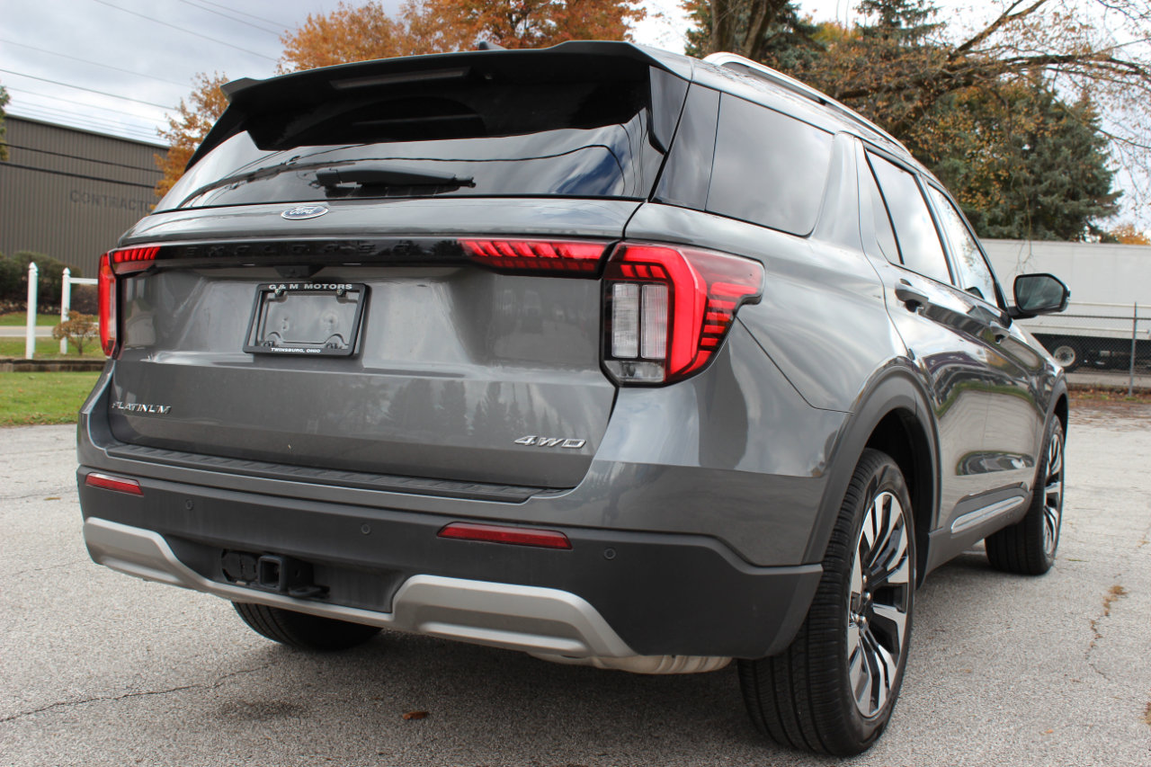 Used 2025 Ford Explorer Platinum w/ LUX Leather Package image 7