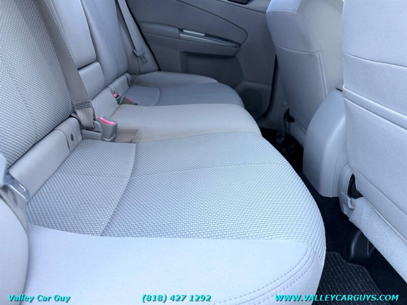 Used 2012 Subaru Forester 2.5X w/ Alloy Wheel Pkg AWD/4WD image 17