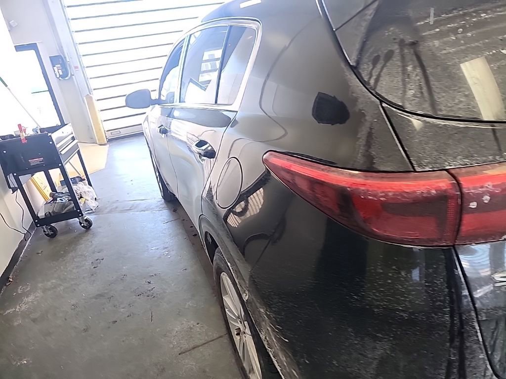 Used 2018 Kia Sportage LX image 6