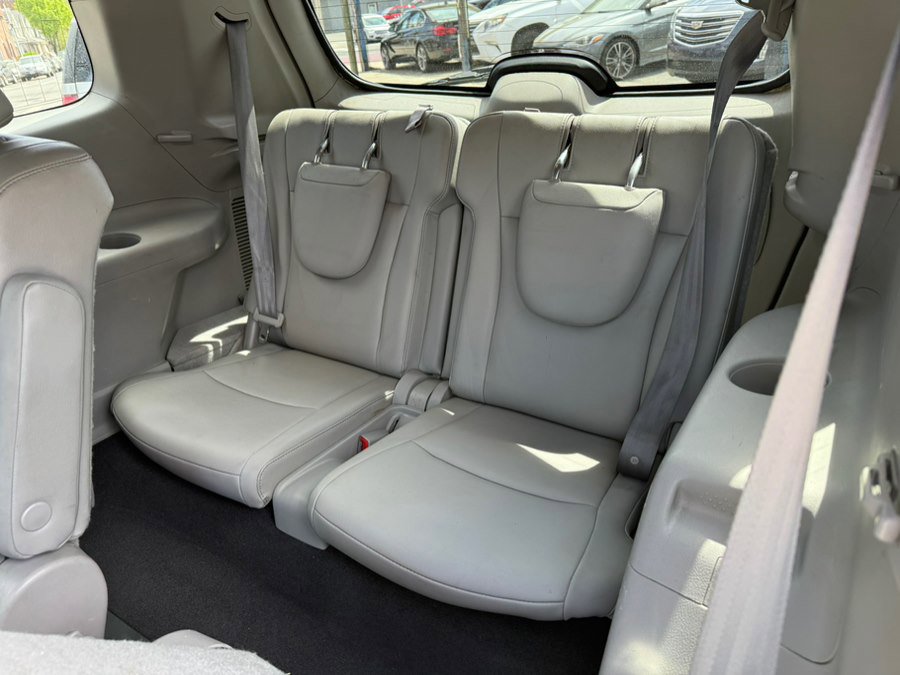 Used 2011 Toyota Highlander Limited w/ Tow Pkg AWD/4WD image 11