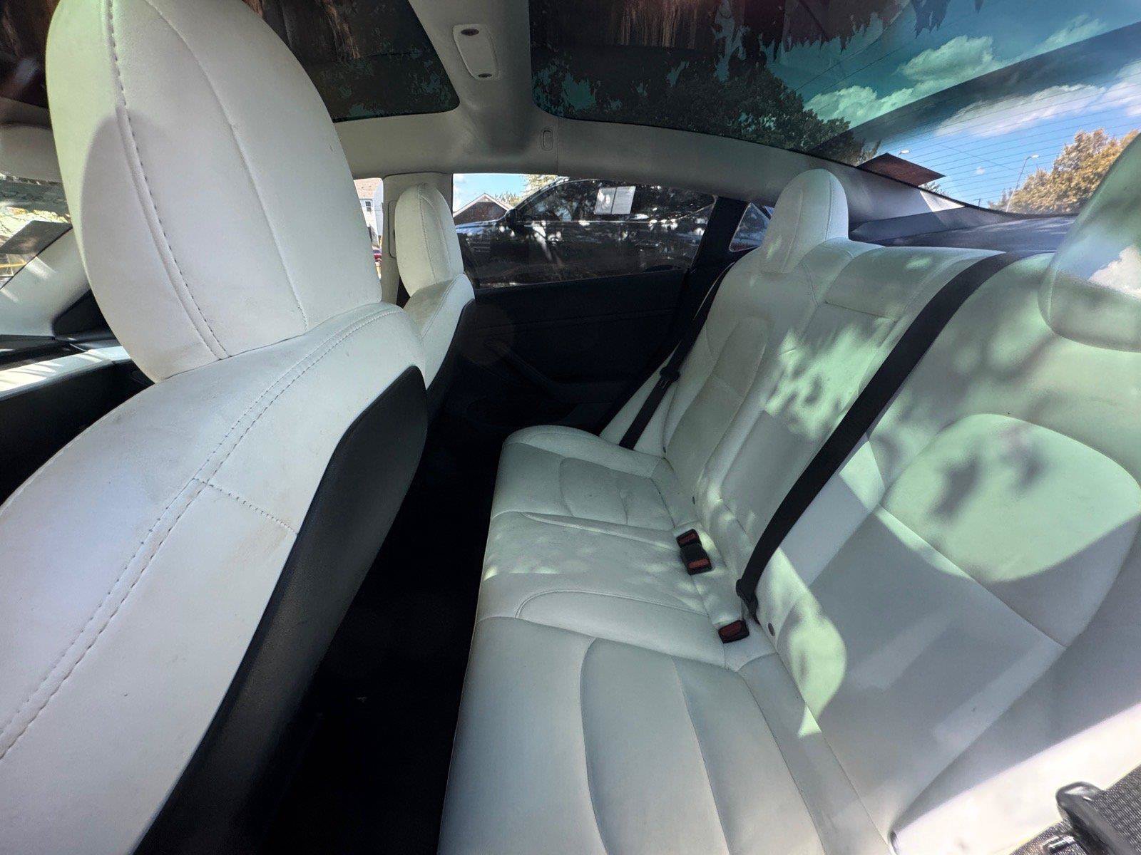 Used 2022 Tesla Model 3 Long Range AWD/4WD image 4