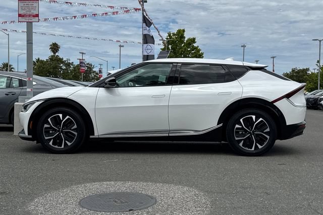 Used 2024 Kia EV6 Wind RWD image 7