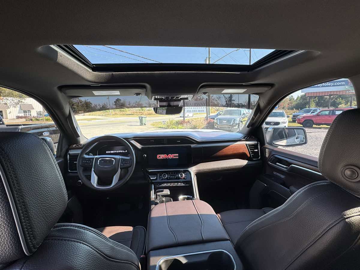 Used 2024 GMC Sierra 1500 Denali w/ Denali Reserve Package image 12