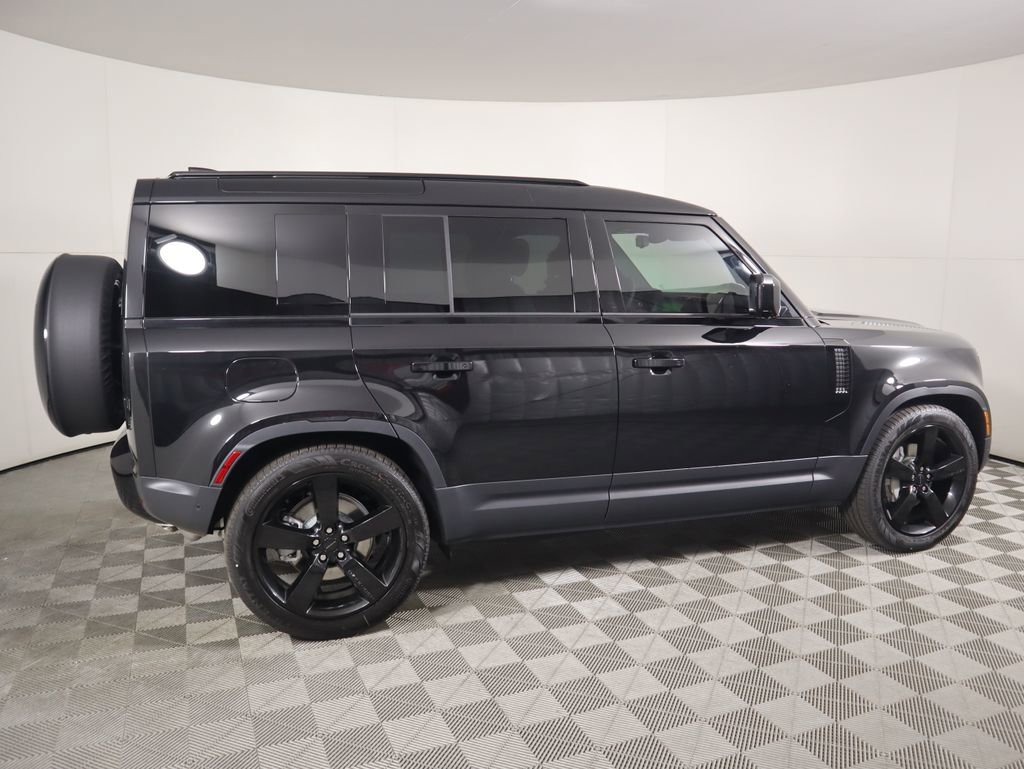 New 2026 Land Rover Defender 110 S image 4