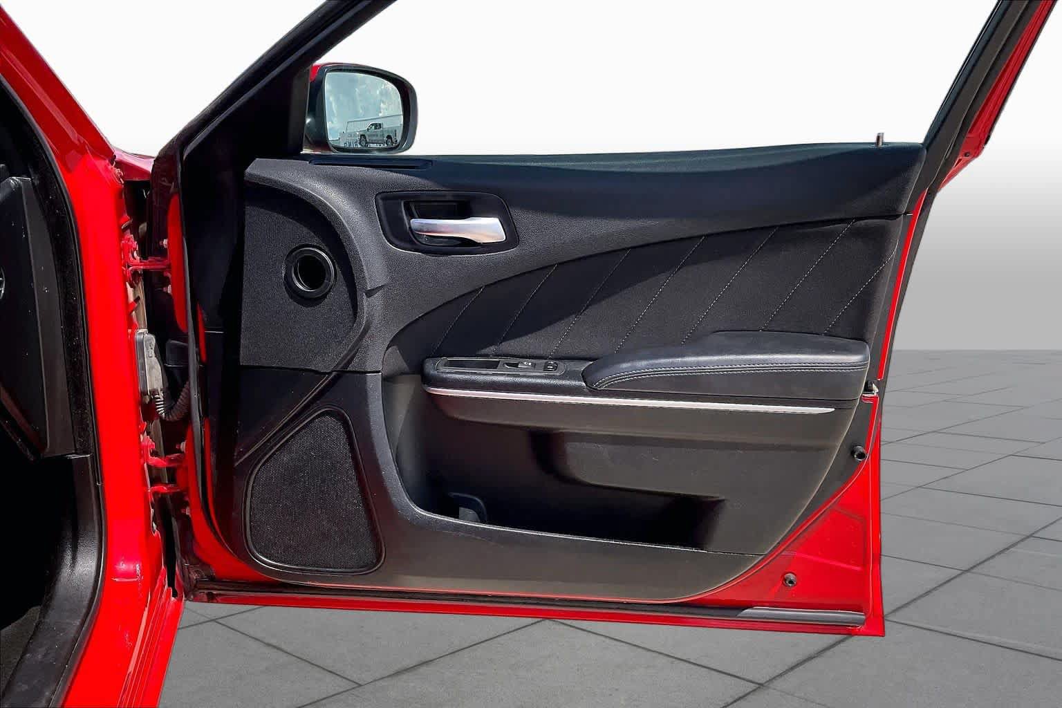 Used 2022 Dodge Charger SXT RWD image 19