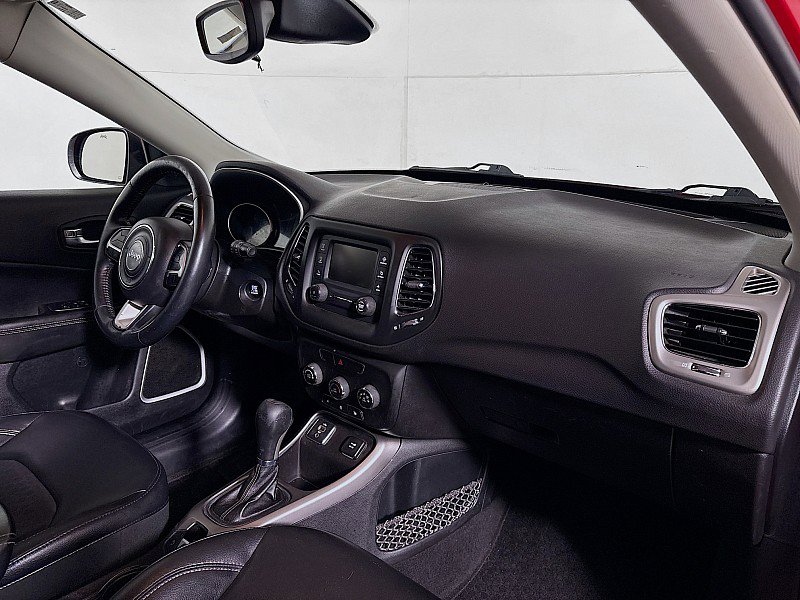 Used 2017 Jeep Compass Latitude w/ Cold Weather Group image 27