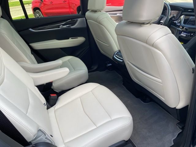 Used 2024 Cadillac XT6 Sport w/ Technology Package AWD/4WD image 35