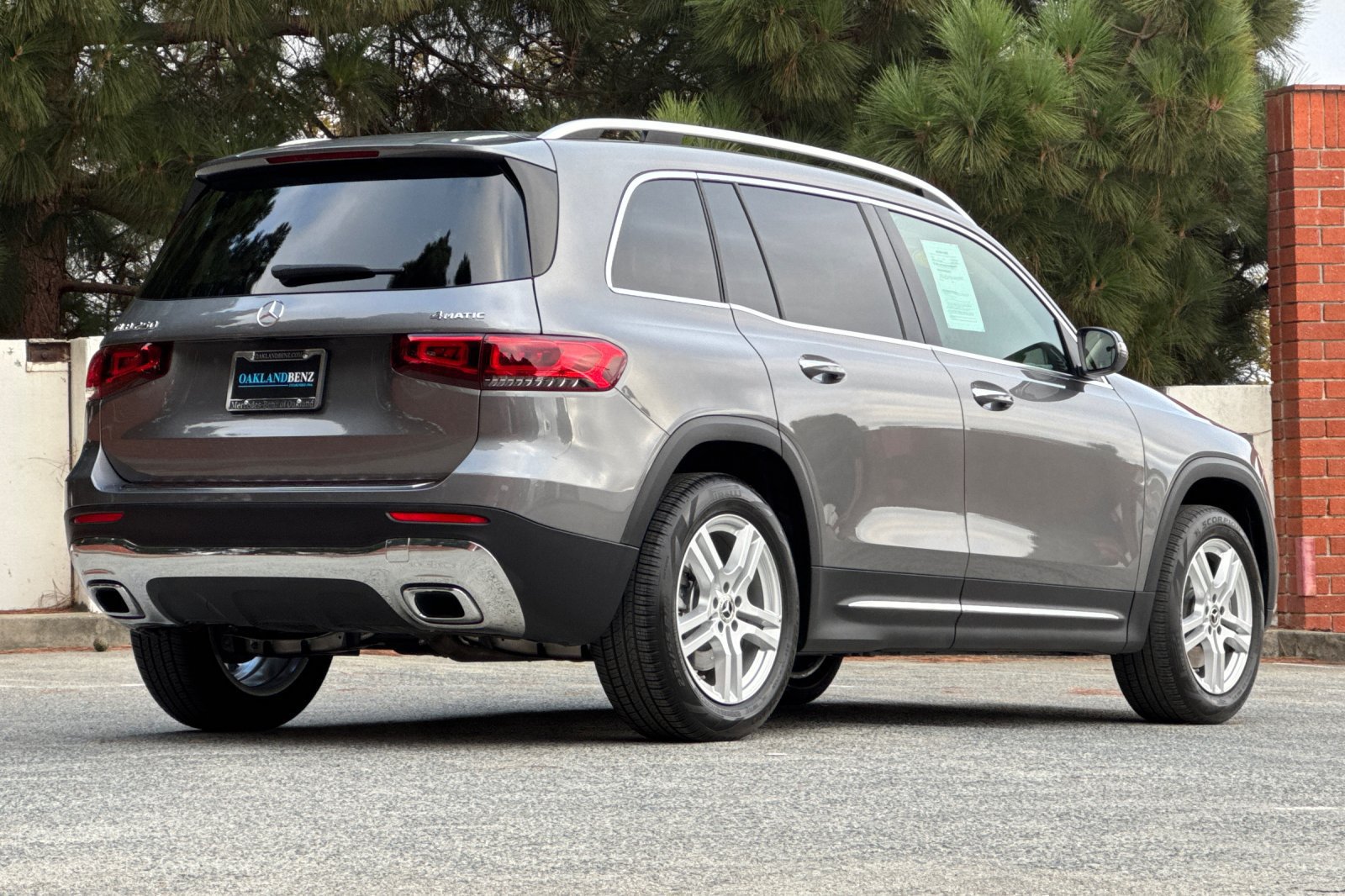 Used 2022 Mercedes-Benz GLB 250 4MATIC image 4