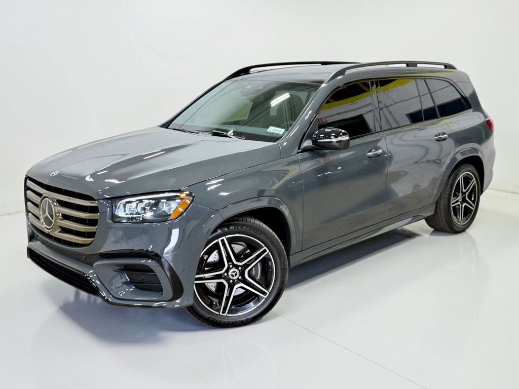 Used 2026 Mercedes-Benz GLS 450 4MATIC image 4