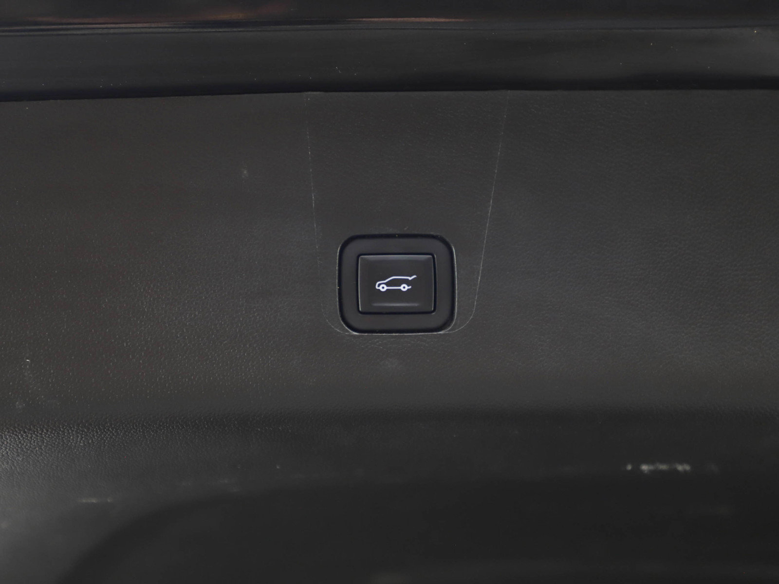 Used 2020 Chevrolet Traverse LT AWD/4WD image 17