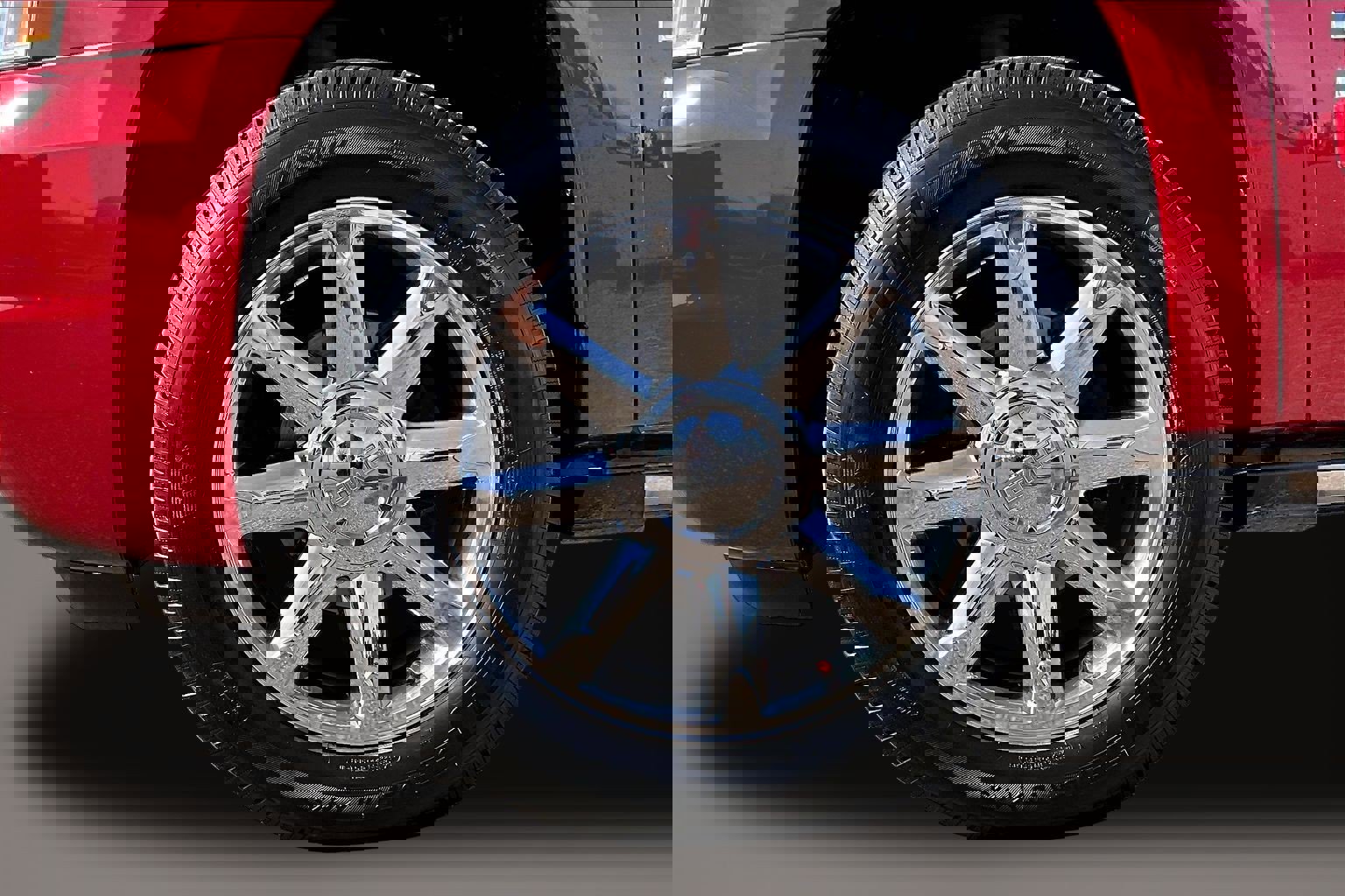 Used 2014 GMC Yukon XL Denali image 34