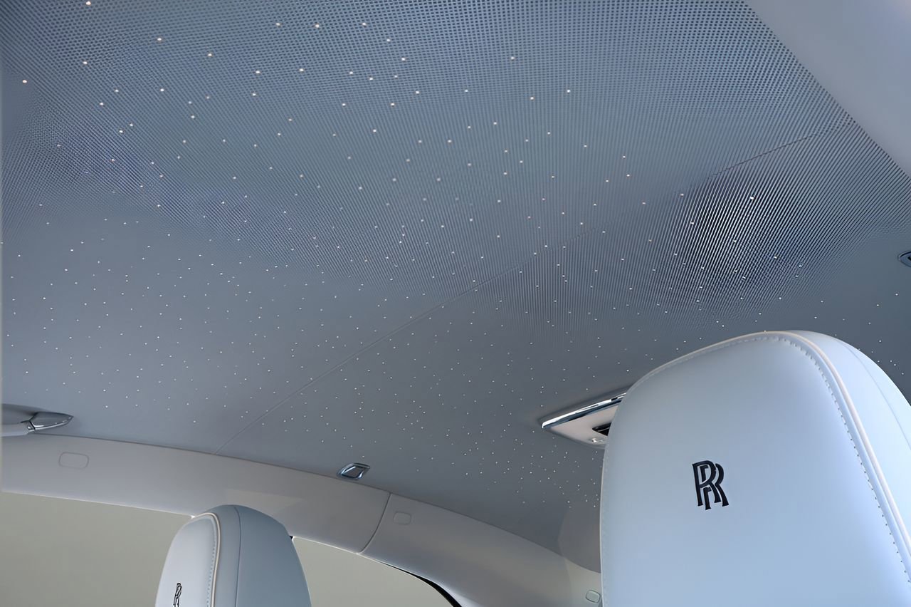New 2026 Rolls-Royce Spectre image 28