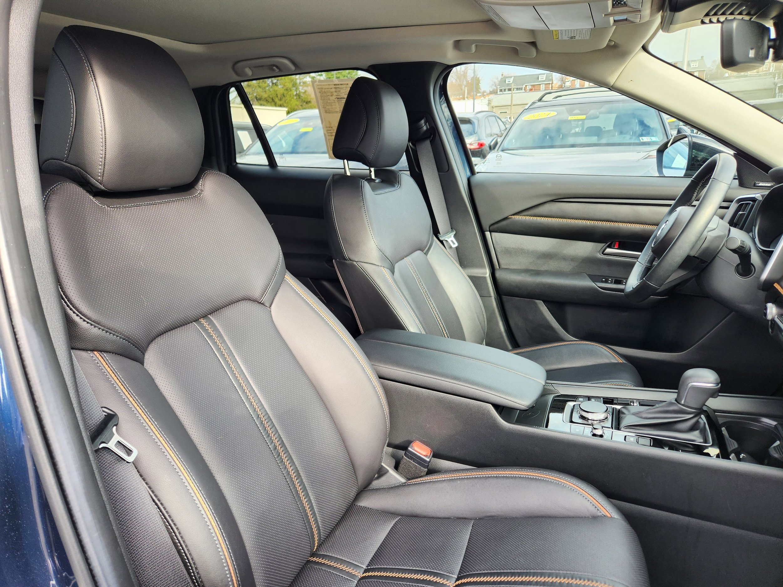 Certified 2025 MAZDA CX-50 AWD 2.5 Hybrid w/ Premium Pkg image 17