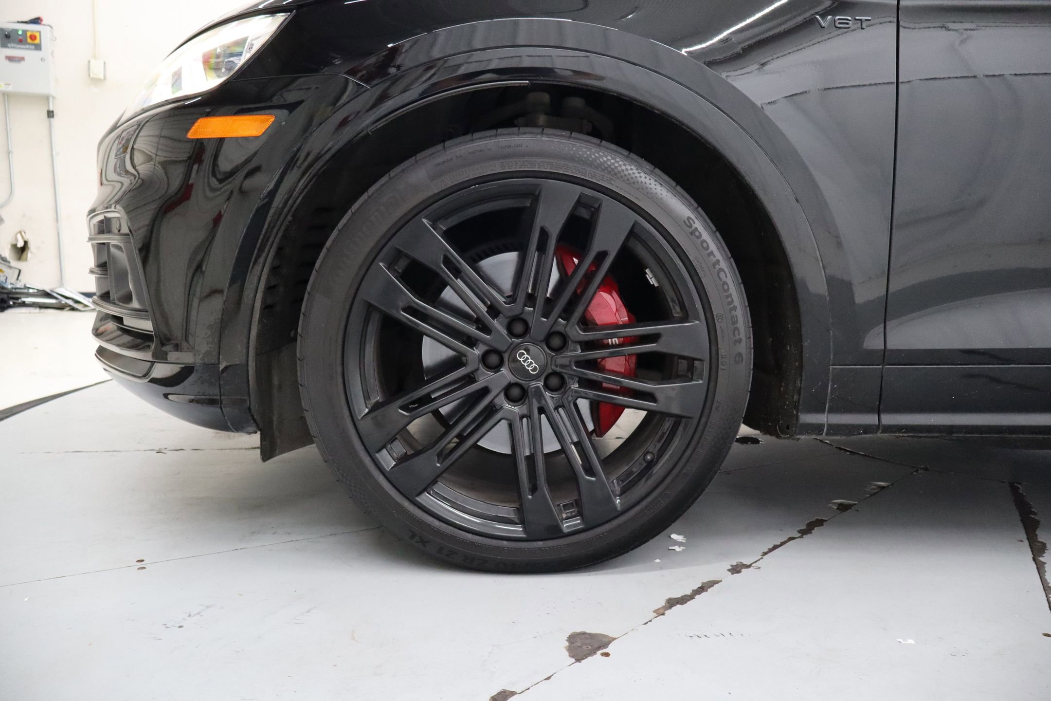 Used 2018 Audi SQ5 Prestige w/ Prestige Package image 12