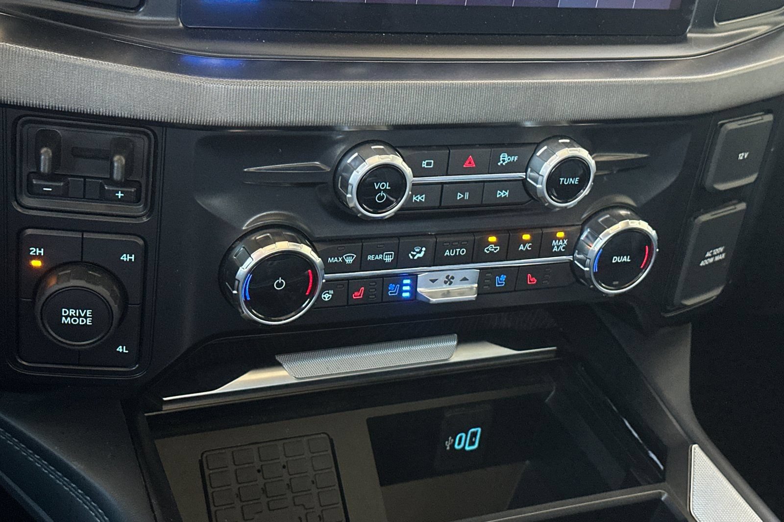 Used 2025 Ford F450 Platinum AWD/4WD image 20