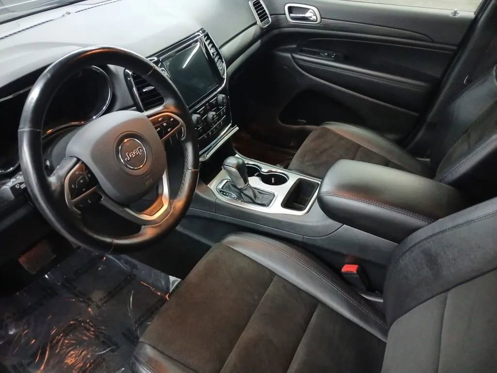 Used 2022 Jeep Grand Cherokee Laredo X RWD image 30