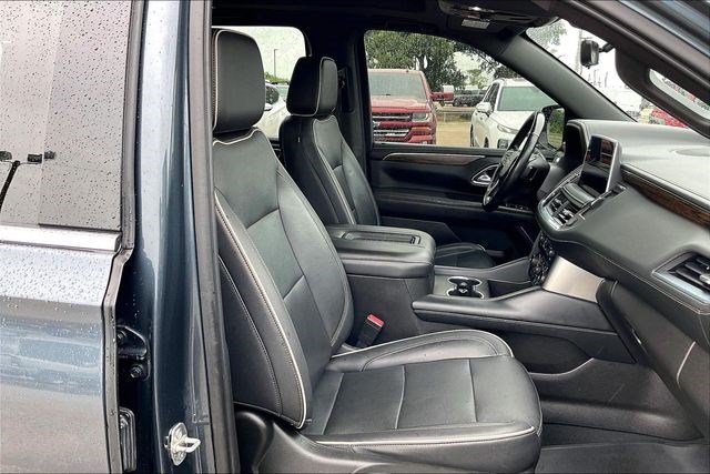 Used 2021 Chevrolet Suburban Premier w/ Premium Package RWD image 33
