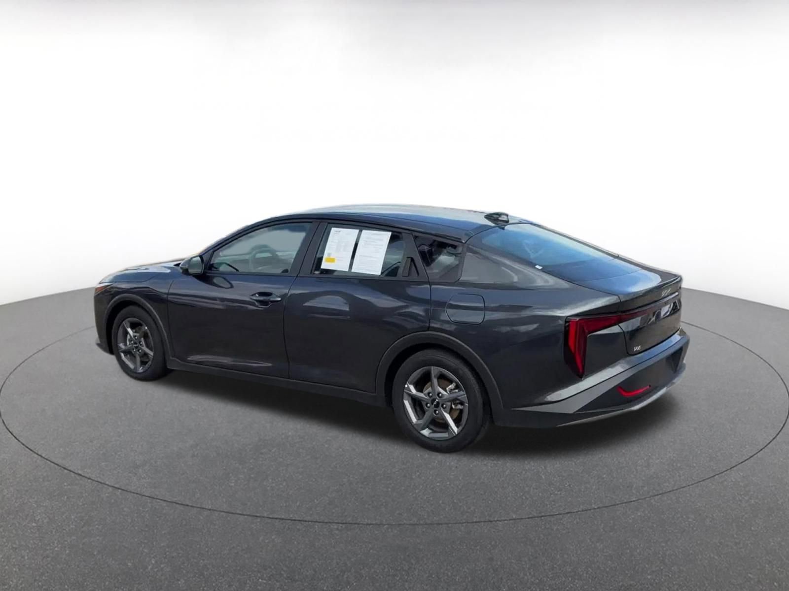 Used 2025 Kia K4 LXS FWD image 9
