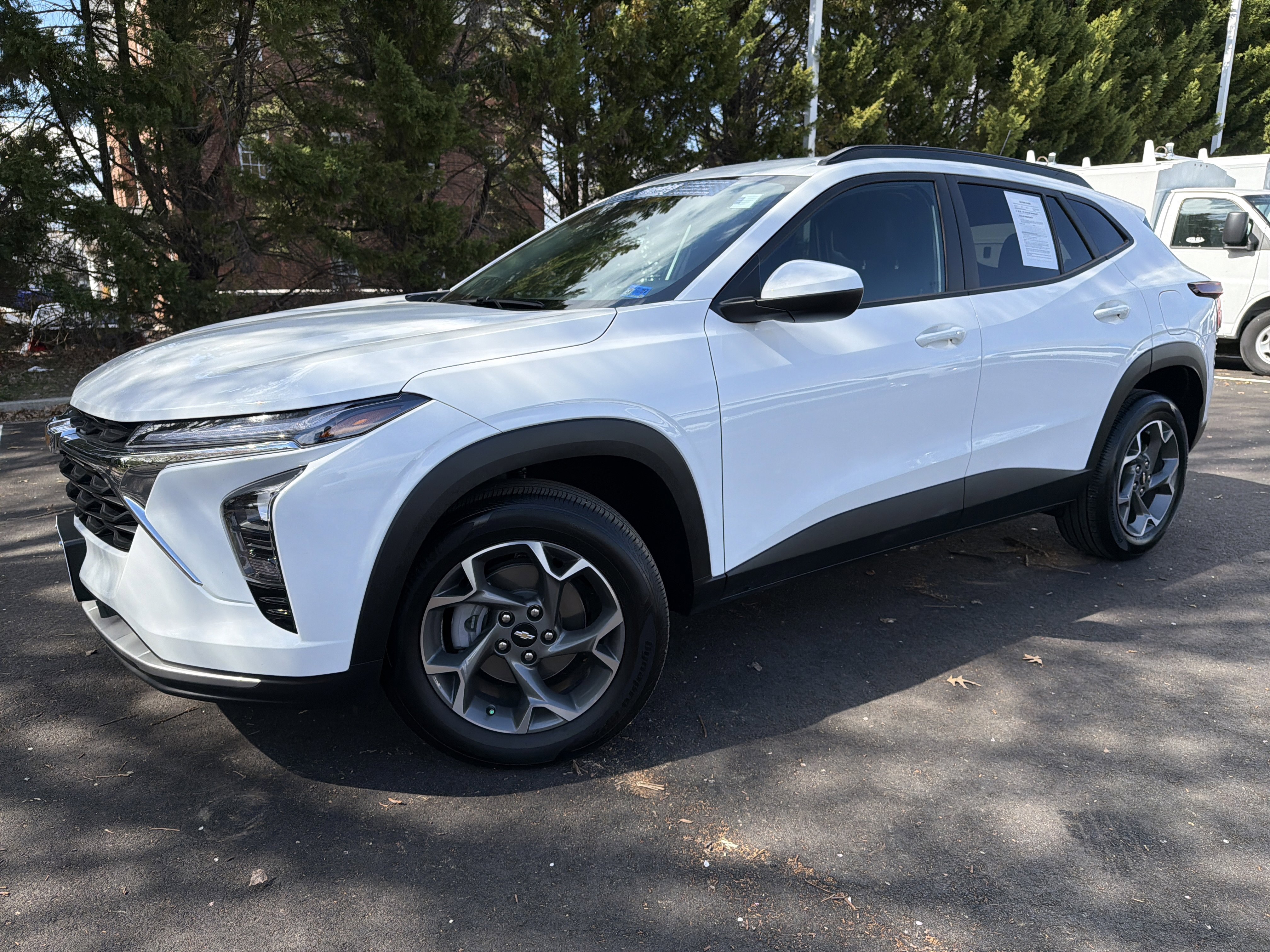 Used 2024 Chevrolet Trax LT w/ Driver Confidence Package image 5