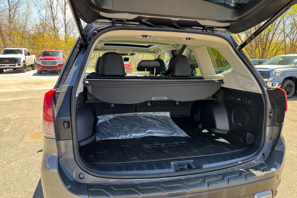 Used 2023 Subaru Forester Touring AWD/4WD image 18