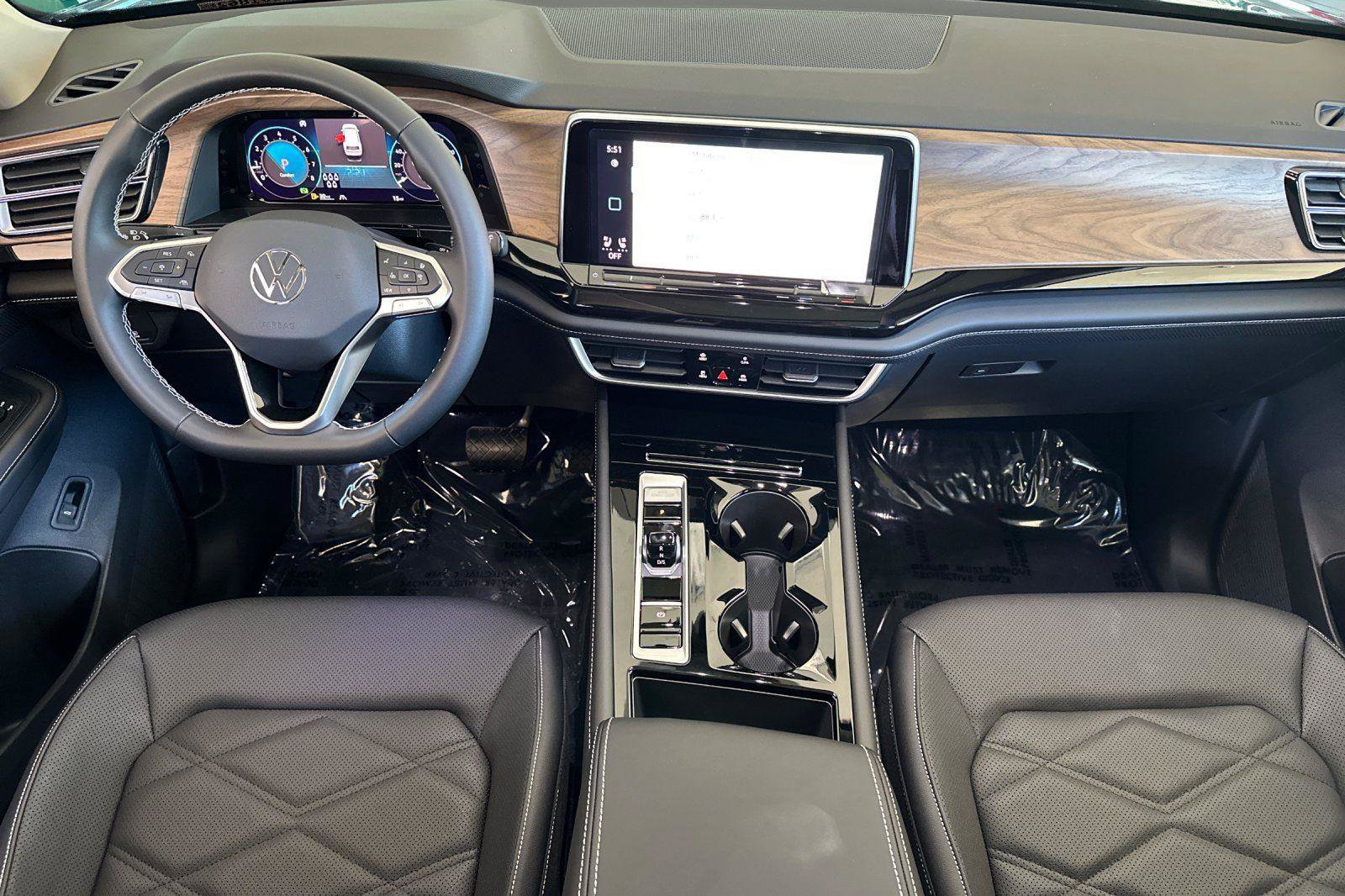 New 2026 Volkswagen Atlas SE w/ Panoramic Sunroof Package image 12