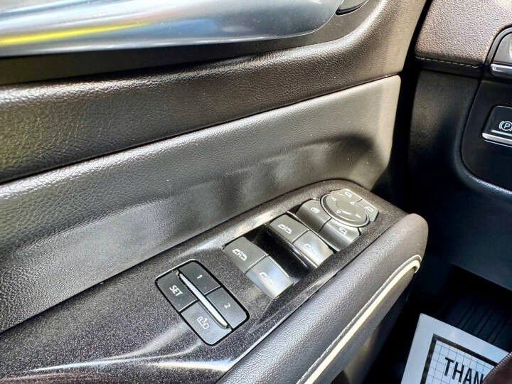 Used 2021 Cadillac Escalade Luxury image 22