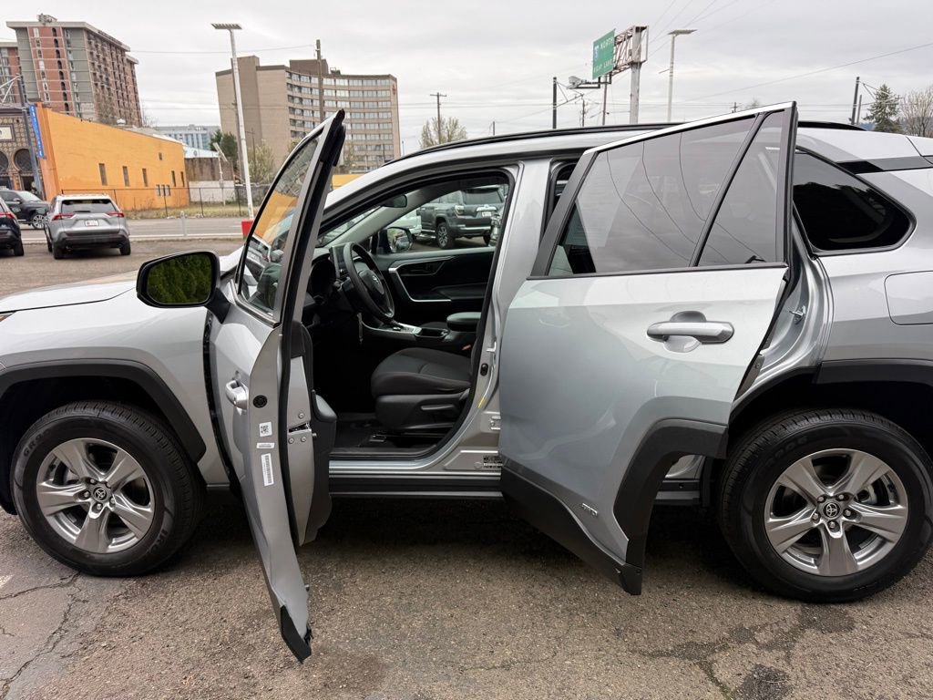 Certified 2025 Toyota RAV4 LE image 17