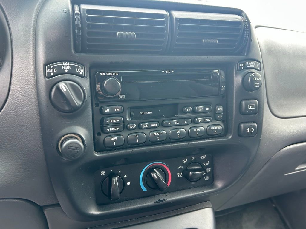 Used 2001 Ford Explorer XLT AWD/4WD image 21