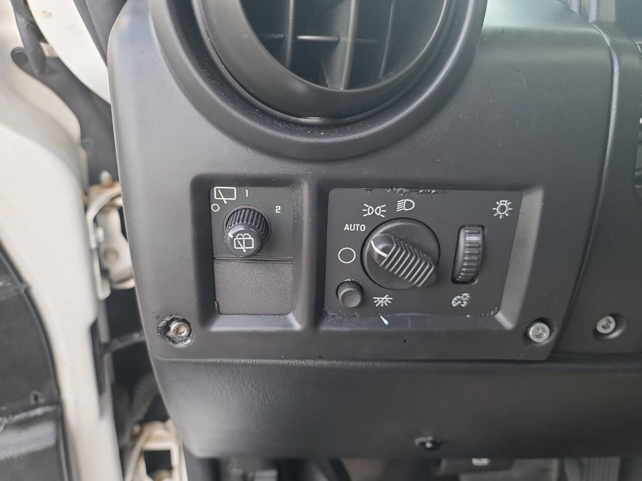 Used 2006 HUMMER H2 Base 4dr SUV 4WD image 25