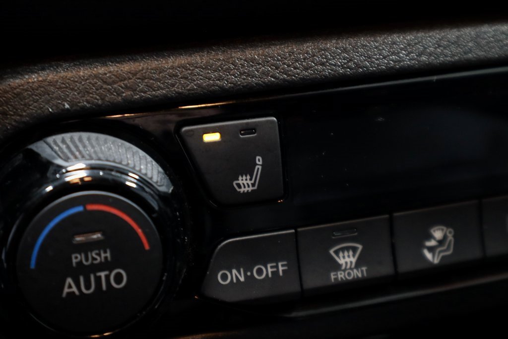 Certified 2023 Nissan Kicks SR w/ SR Premium Package image 34