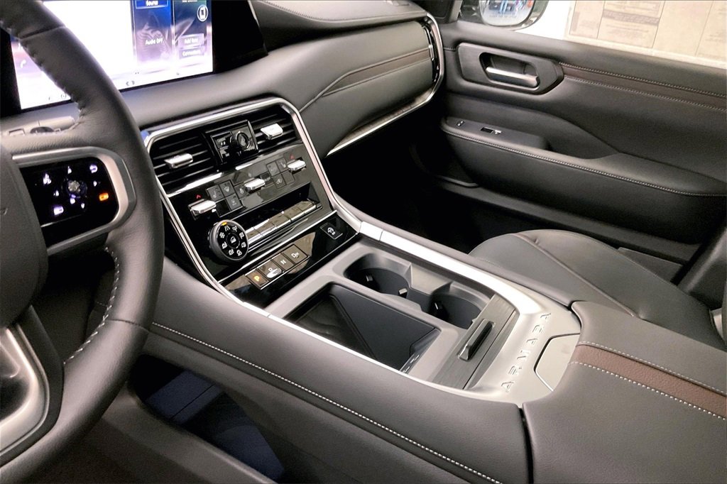 New 2026 Nissan Armada SL image 8