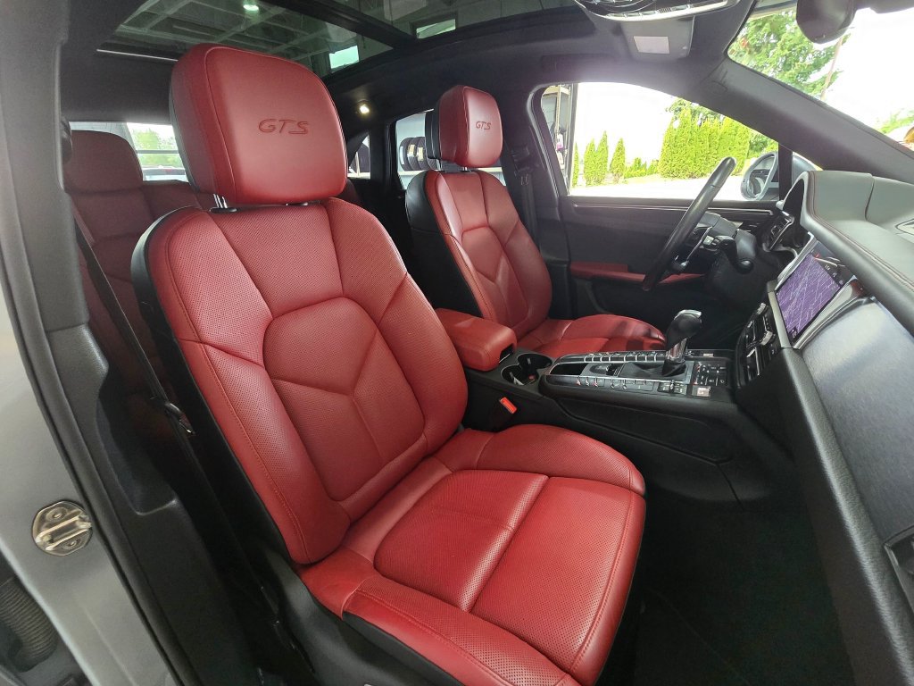 Used 2021 Porsche Macan GTS w/ Premium Package Plus (PF9) AWD/4WD image 30