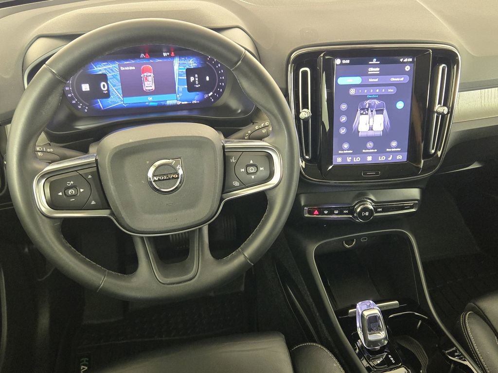 Used 2023 Volvo XC40 B5 Plus w/ Driver Assist Package AWD/4WD image 29