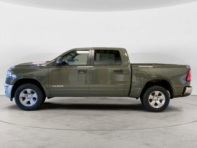 New 2026 RAM 1500 4x4 Crew Cab image 2