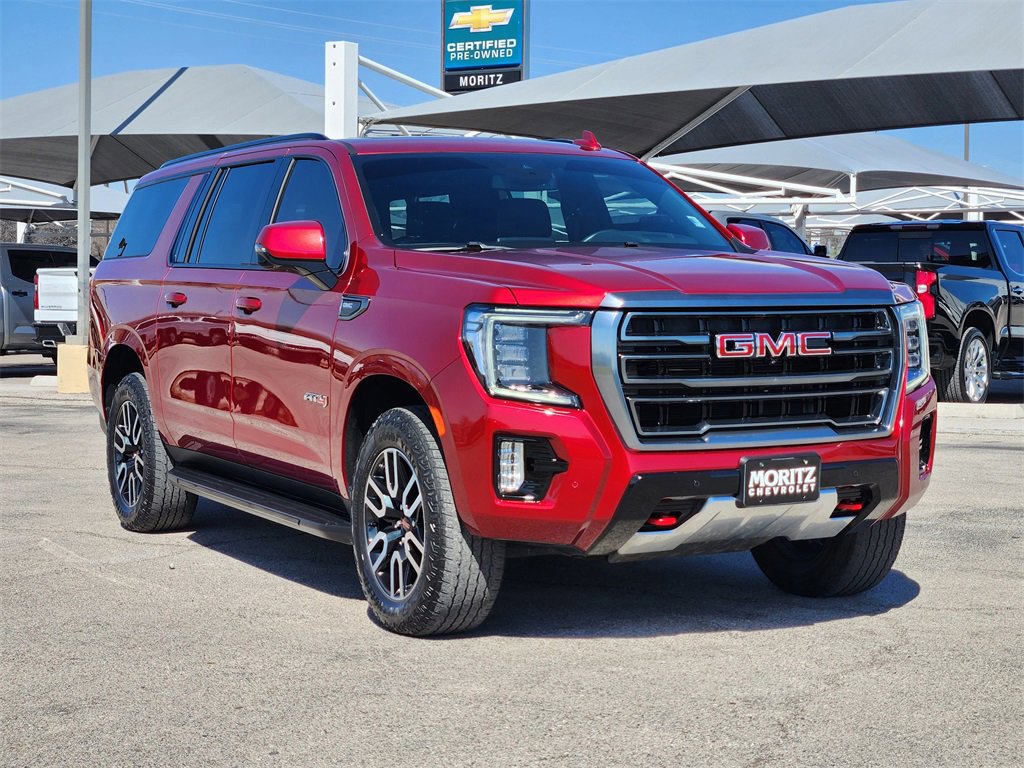 Used 2024 GMC Yukon XL AT4 w/ Technology Package image 3
