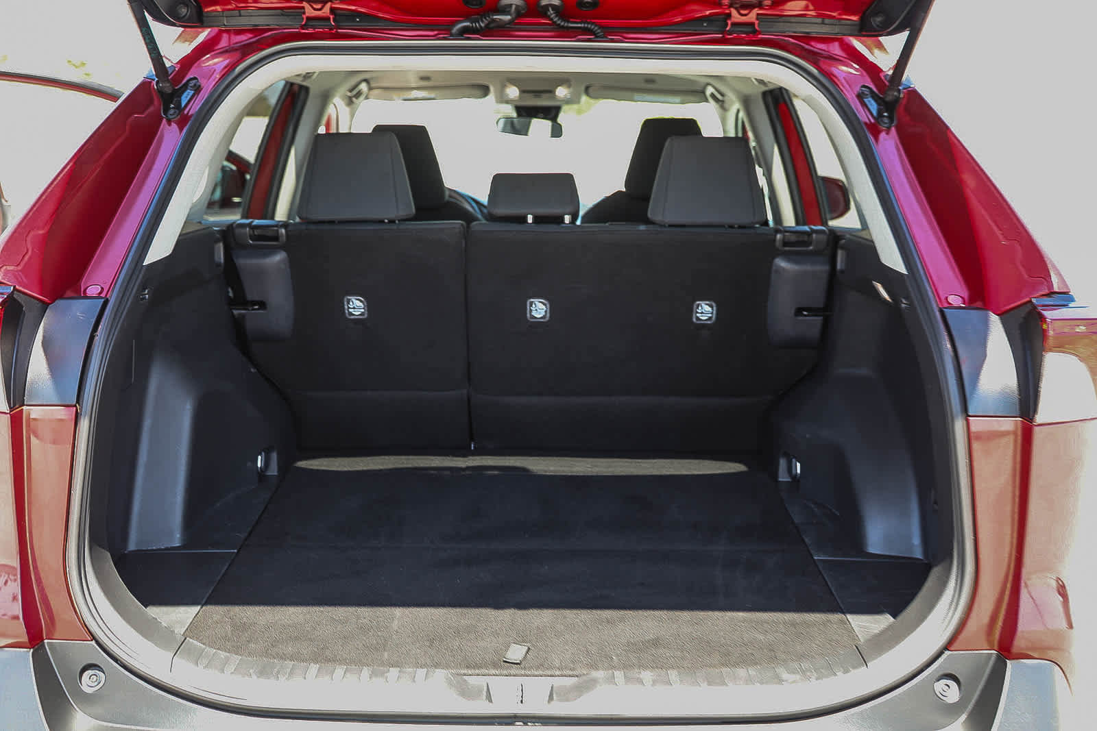 Certified 2025 Toyota RAV4 LE image 26