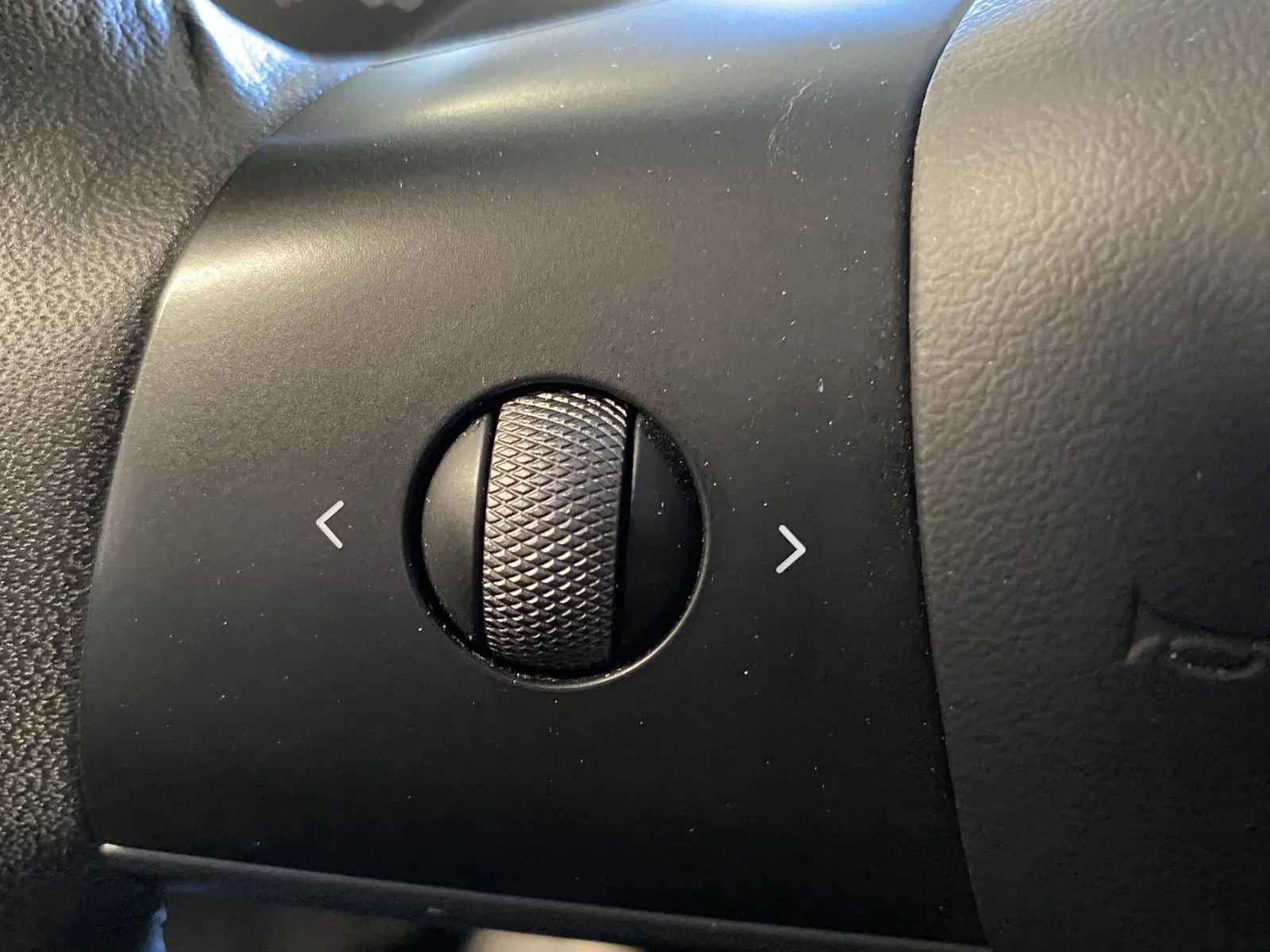 Used 2023 Tesla Model Y AWD image 17