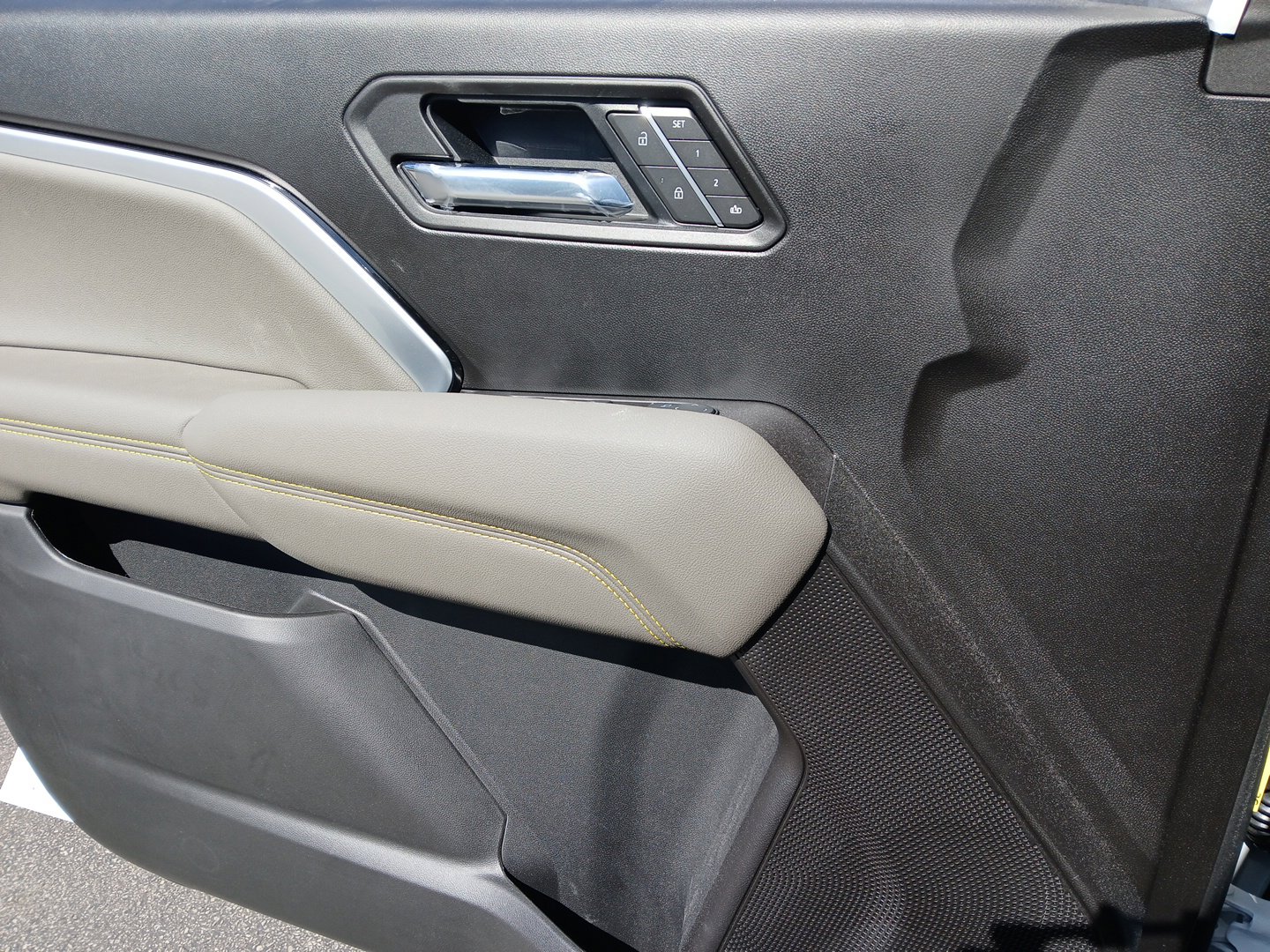 New 2026 Chevrolet Colorado ZR2 w/ Technology Package image 19