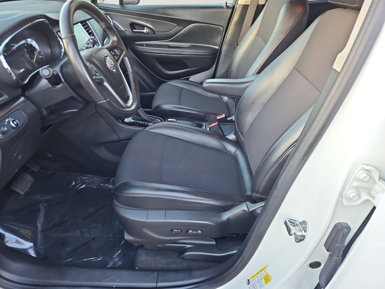 Used 2019 Buick Encore Preferred w/ Safety Package FWD image 9