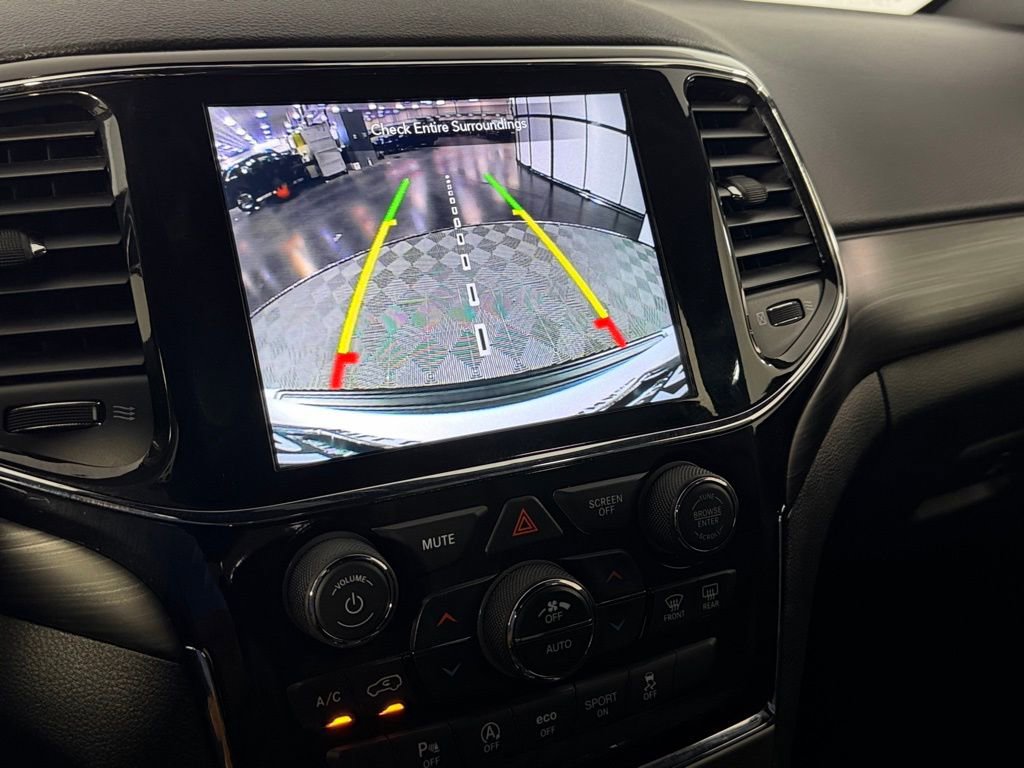 Used 2022 Jeep Grand Cherokee Laredo X image 21