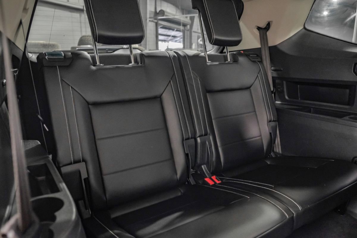 Used 2023 Volkswagen Atlas SEL R-Line image 39